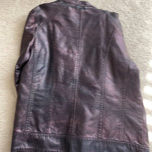 Women's medium leather jacket - Picture 2 of 2